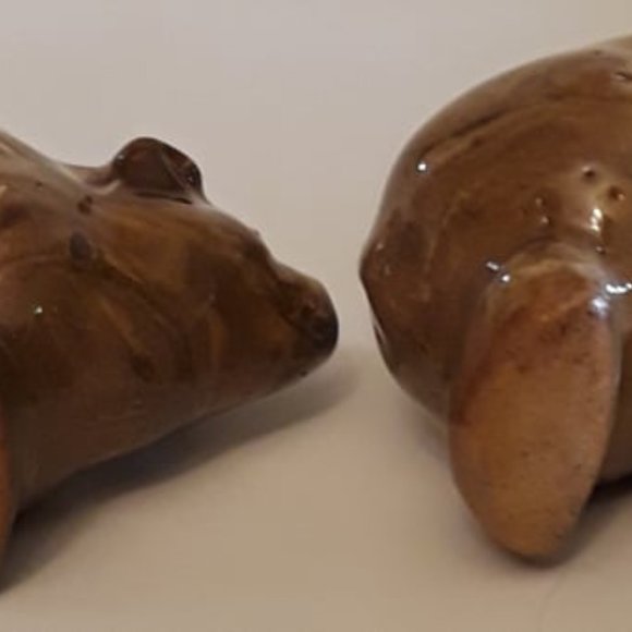 UNIQUE LITTLE BEARS - SALT & PEPPER SHAKERS - GREAT ADDITION TO ANY COLLECTION - Picture 6 of 7